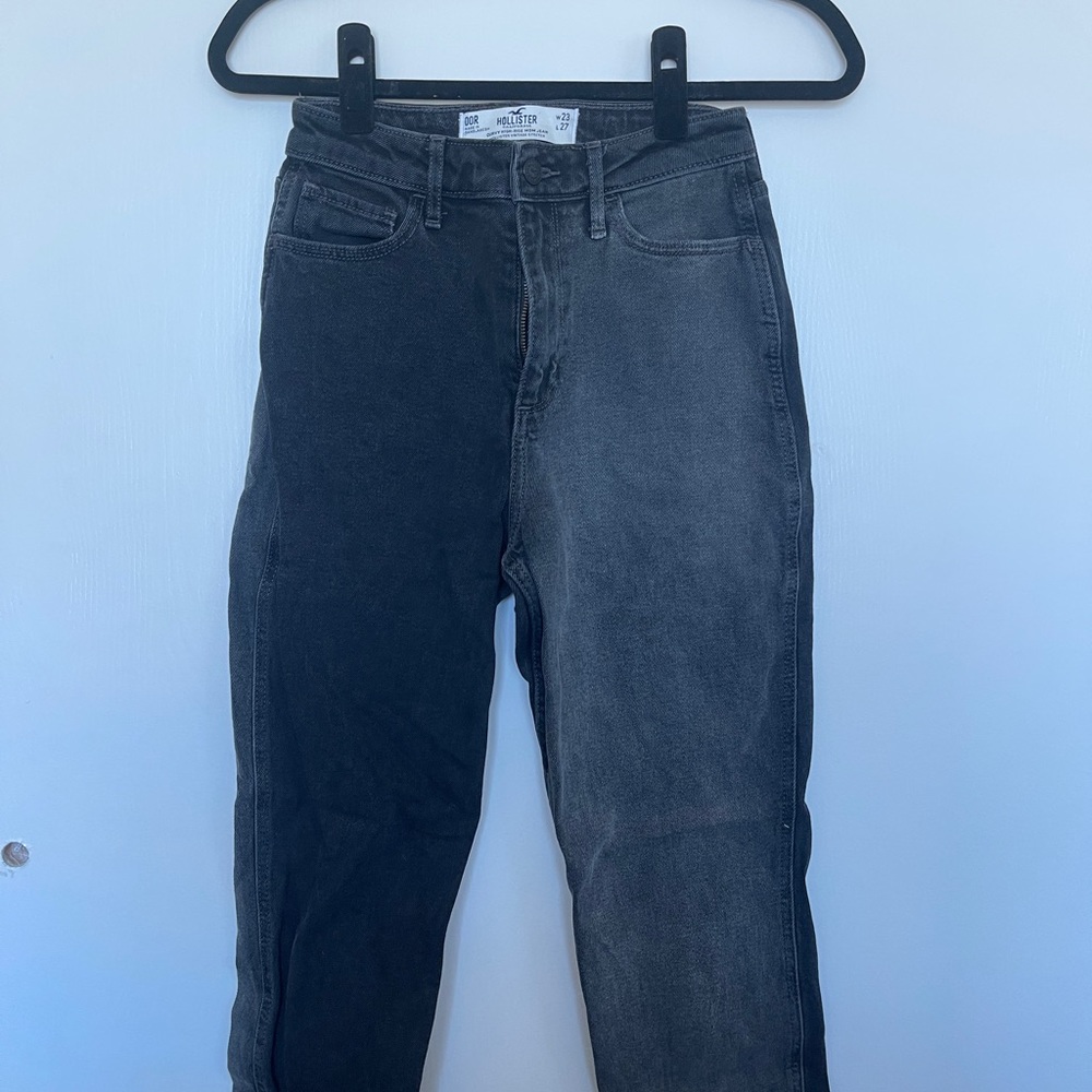 two tone Hollister black mom jeans.